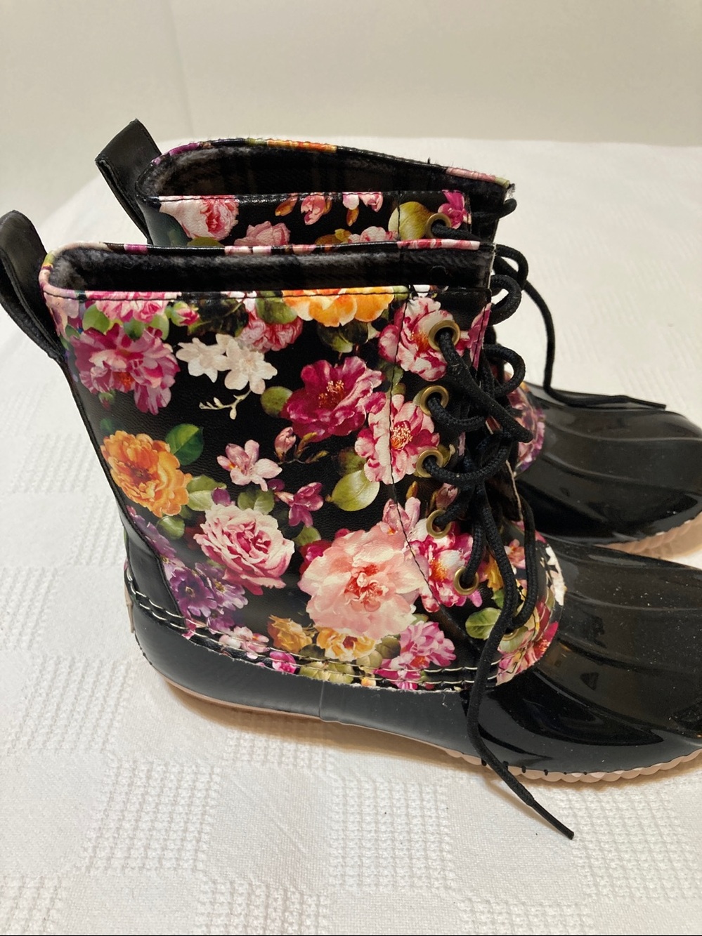 Avanti Black Floral Lace-Up Duck Boots - Women Size 7 - Picture 2 of 10